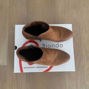 Blondo Women's Tan Ankle Booties